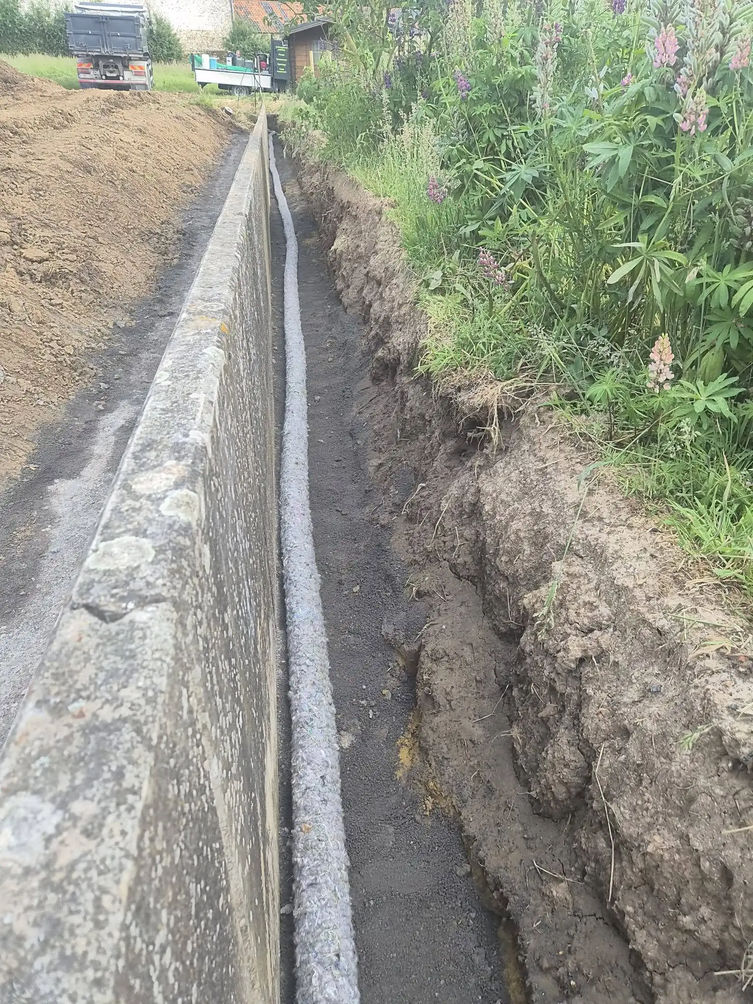 Chantier Villers-la-Ville : dépose des murs en L endommagés